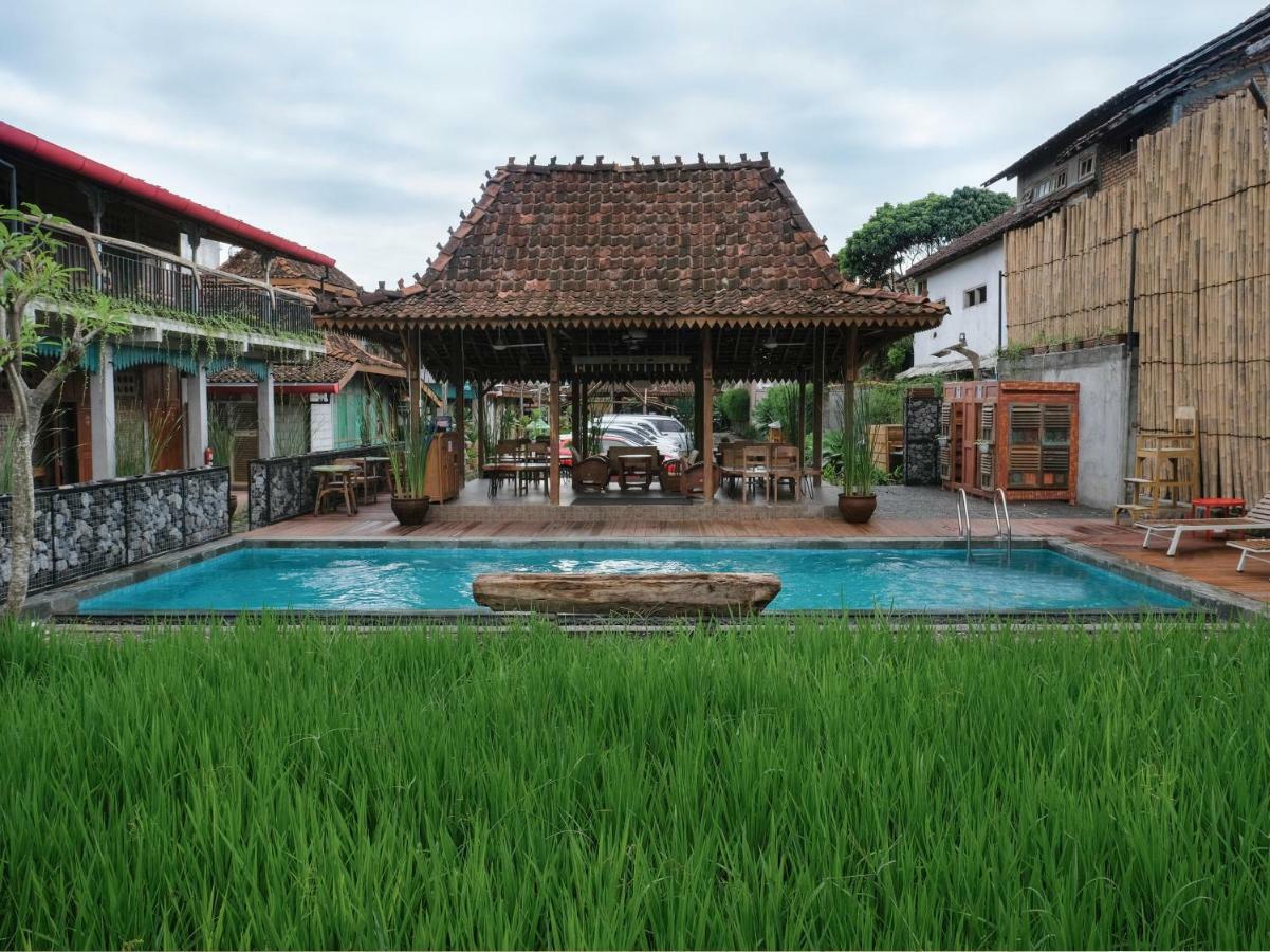 Kampung Lawasan Heritage Cottage Maguwo Экстерьер фото
